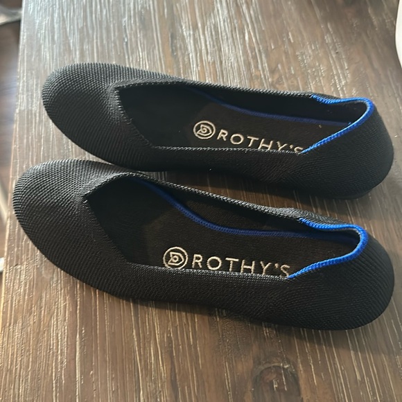 Black Rothy’s Flats - Picture 2 of 8